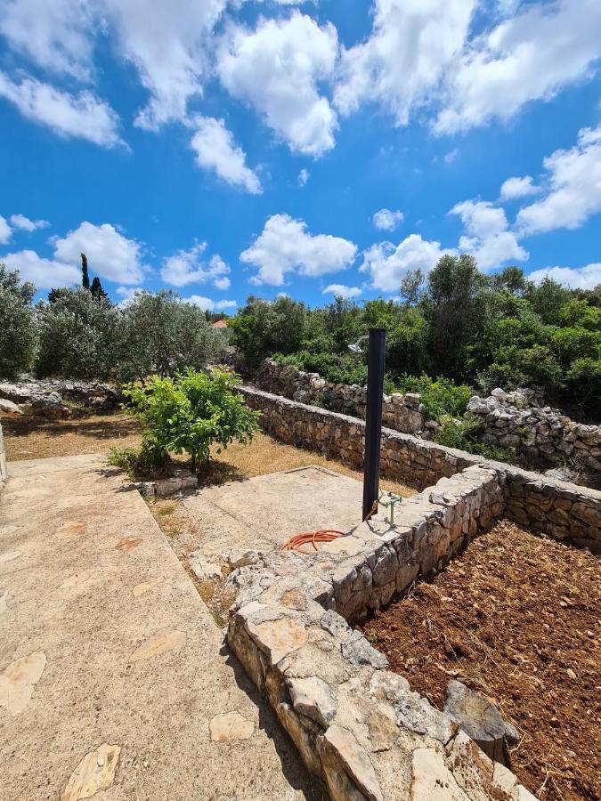 Вилла Kuca Za Odmor Buba, Otok Zut Pristanisce Экстерьер фото